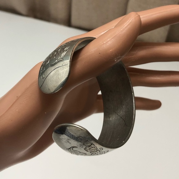 Vintage Kirk pewter cuff bracelet - Picture 3 of 9